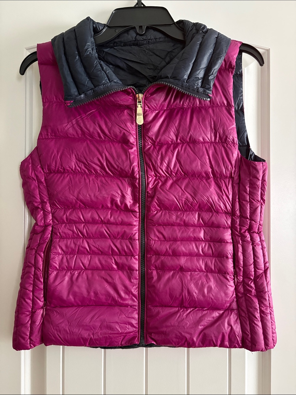 Vince Camuto Women's Packable Down Puffer Vest - Magenta with Navy Trim